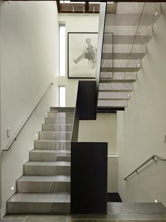 MeshRise Stairs