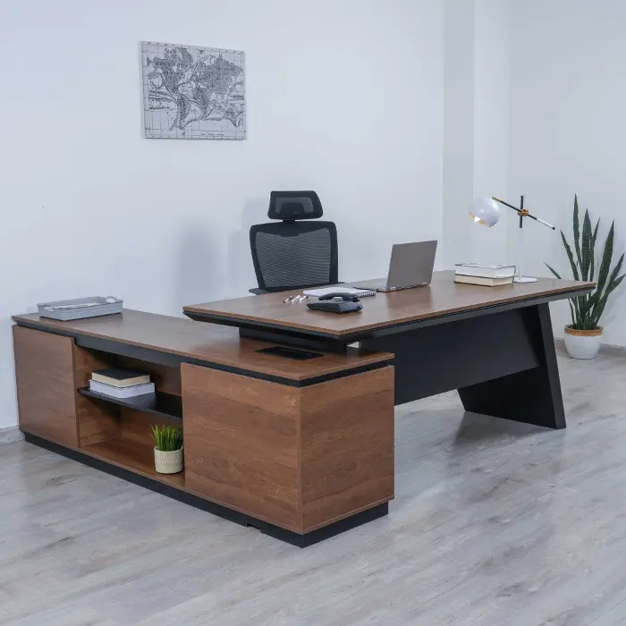 51 Best Office Table Design Ideas for a Professional Look 29 OT29