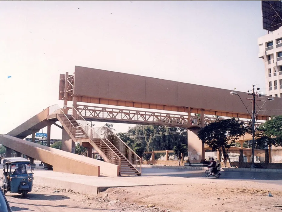 Pedestrian bridge on Shahrah e Faisal