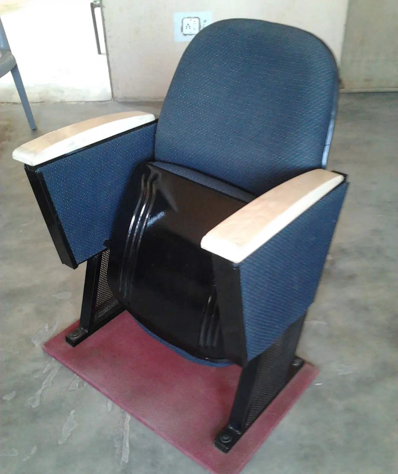 Auditorium Chairs in Pakistan