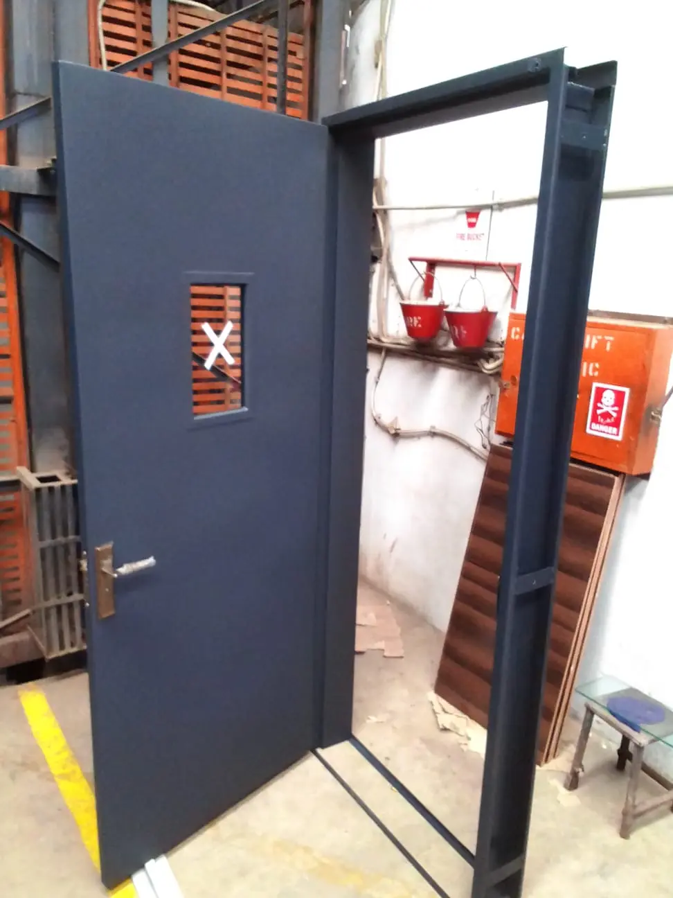 Black Colored Iron Door Photo 02