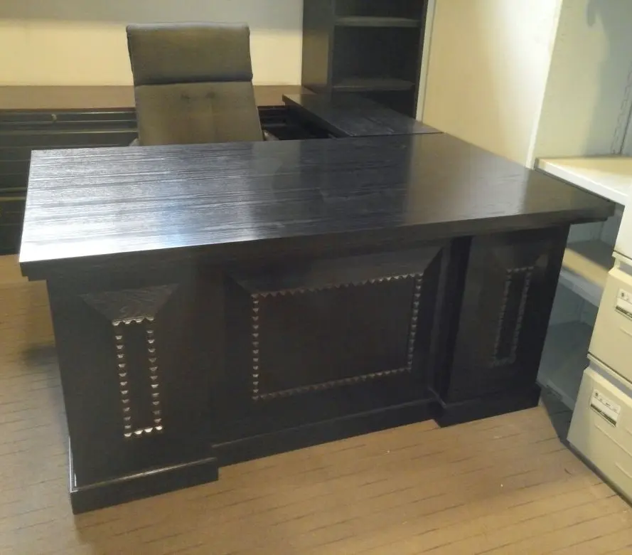 Black Wooden Manager Desk