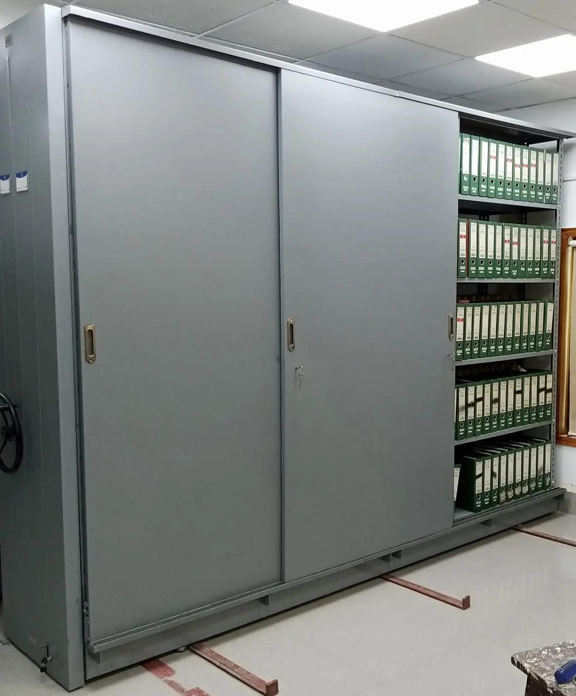 Hand Crank Mobile Filing Rack System