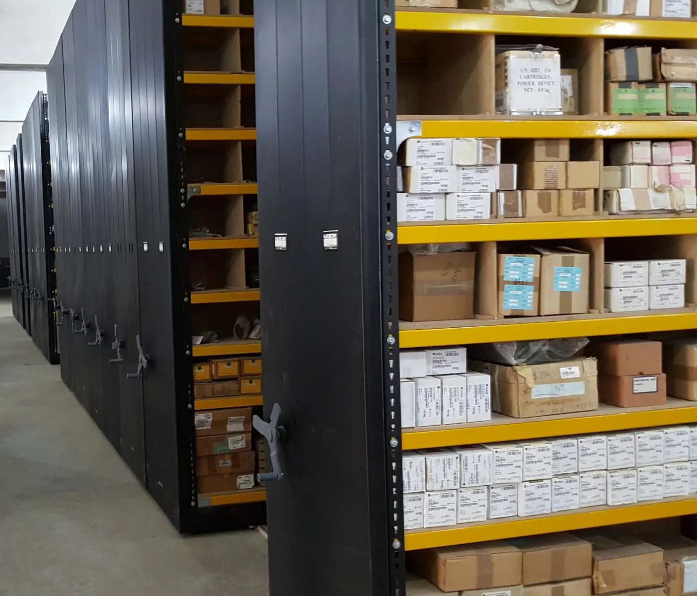 Mechanical Hand Crank Mobile Filing Rack System Real Photo