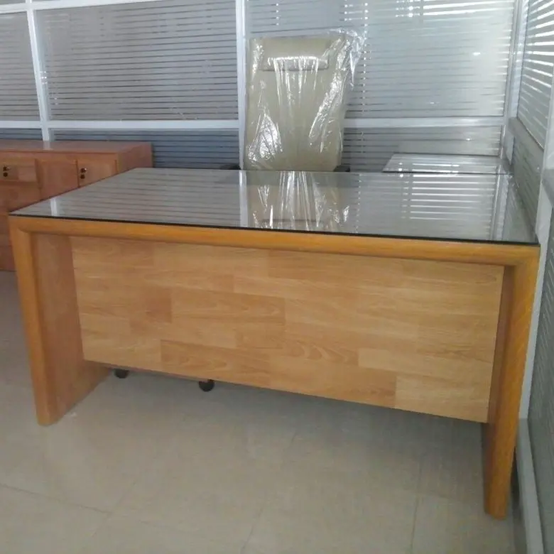Wooden Manager Desk 02